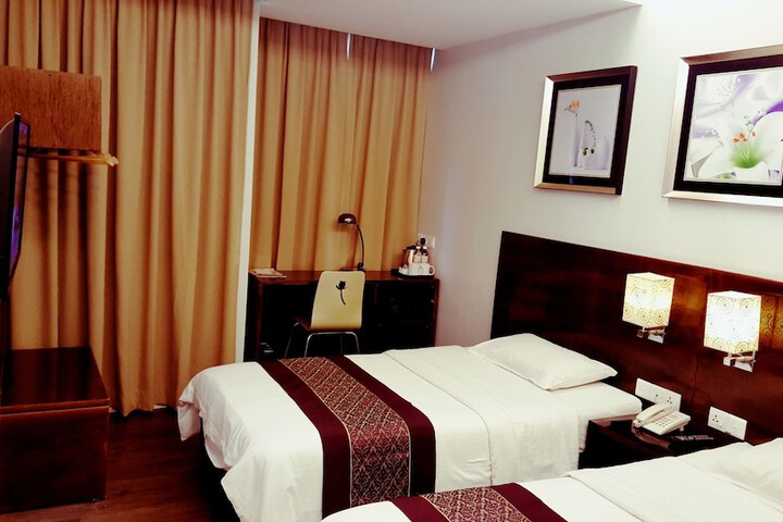 Room 10 of 43