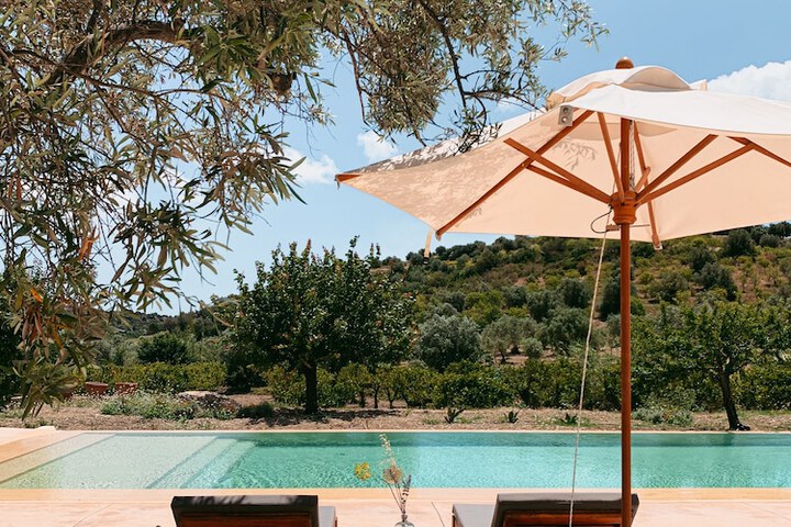 IUTA Glamping &  Farm in Avola