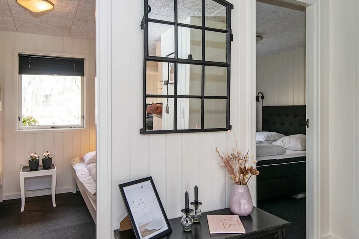 Room 4 of 46
