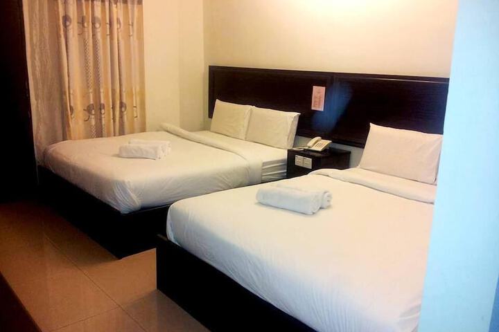 Room 12 of 34