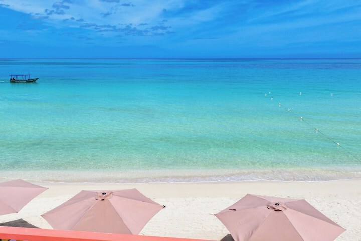 Beach 54 of 61