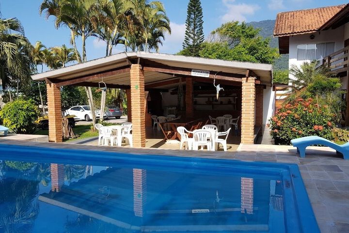Pool 4 of 15