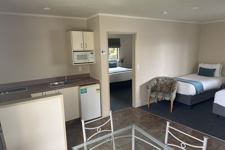 Room 15 of 42