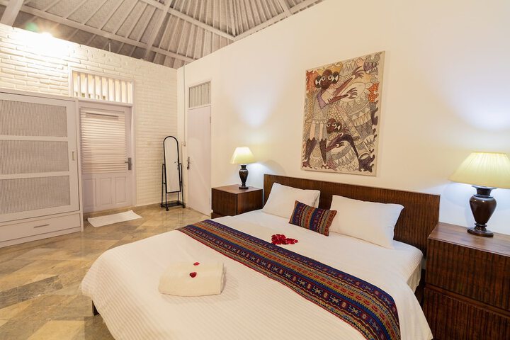 Room 4 of 48