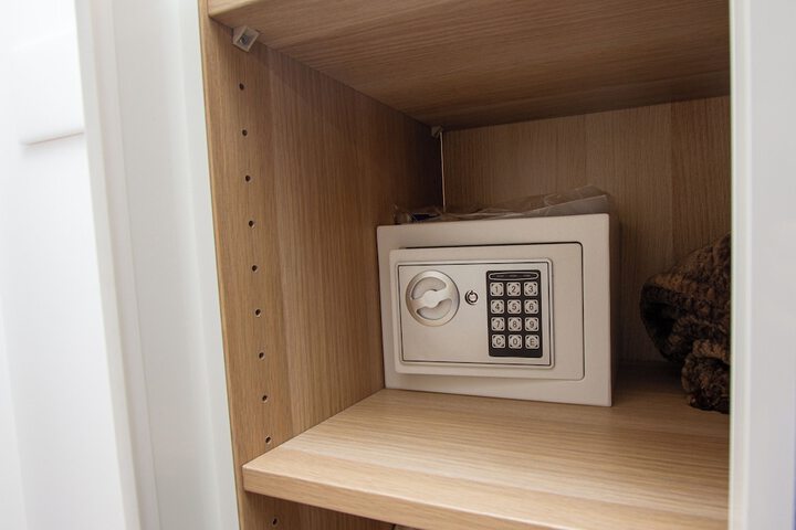 Room 30 of 90