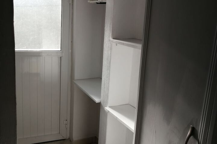 Room 9 of 42