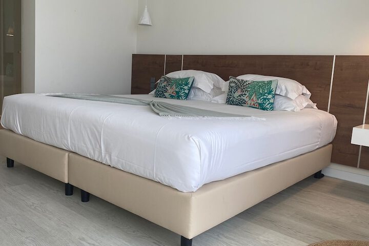 Room 7 of 56