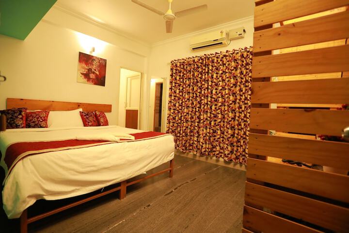 Room 5 of 36