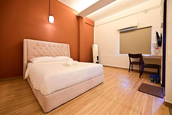 Room 8 of 23