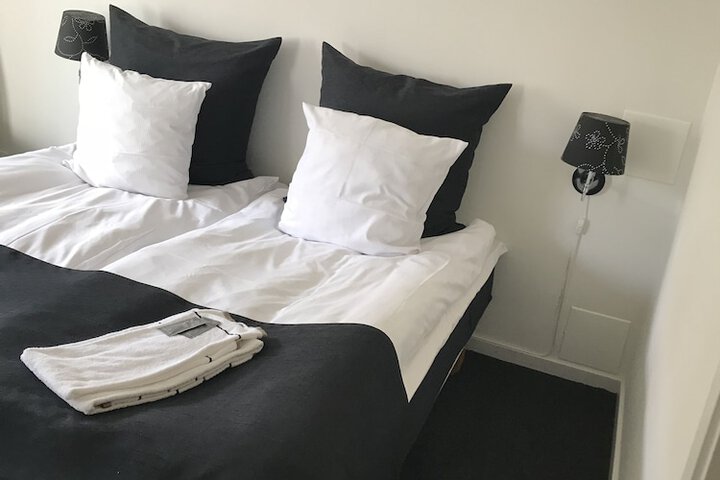 Room 6 of 57