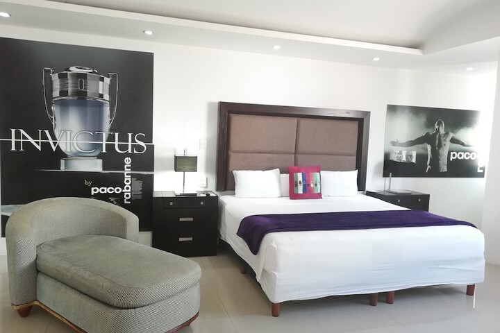 Room 25 of 68