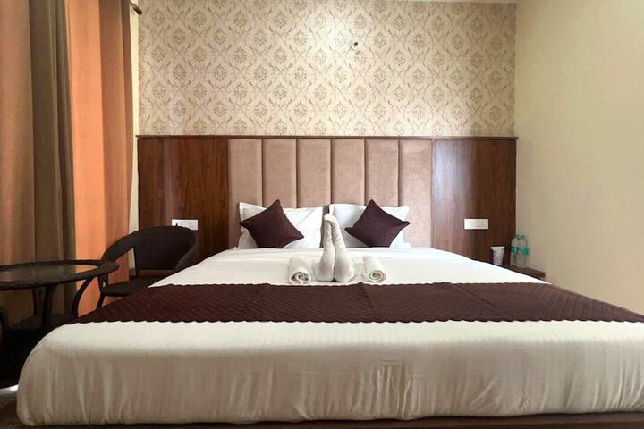 Room 5 of 25