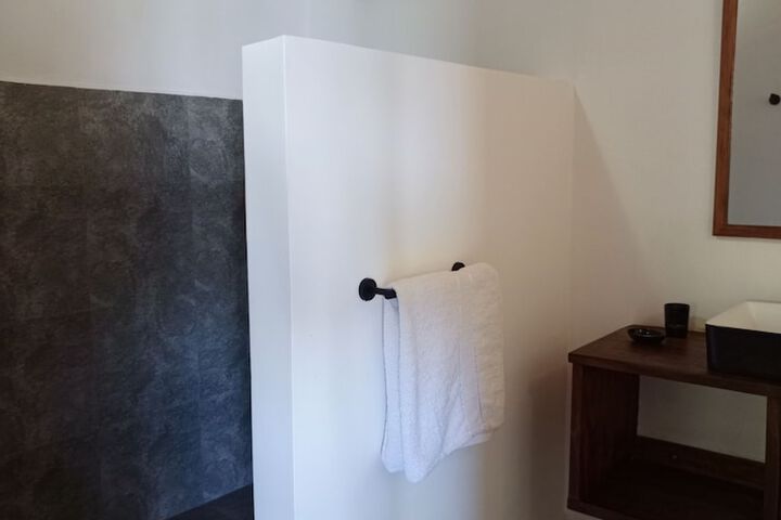 Room 8 of 22