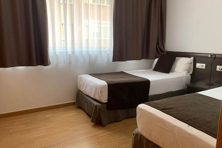 Room 30 of 80