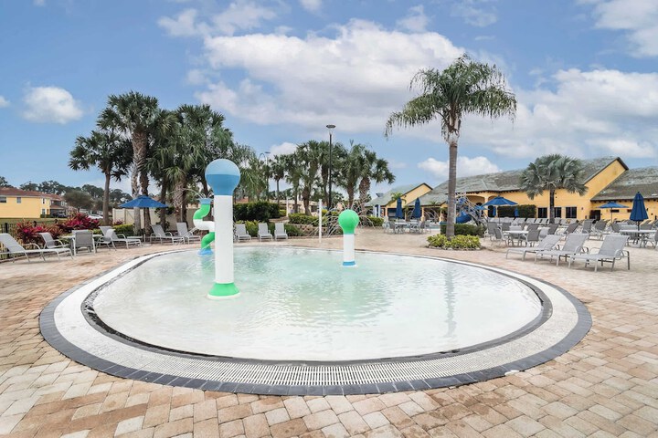 Pool 32 of 60