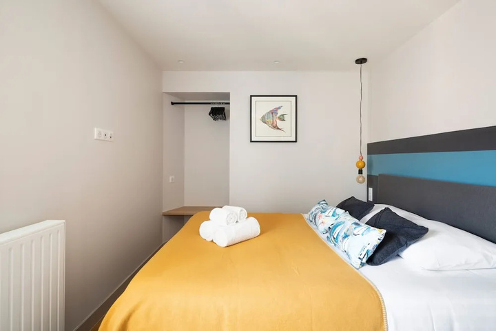 Room 3 of 17