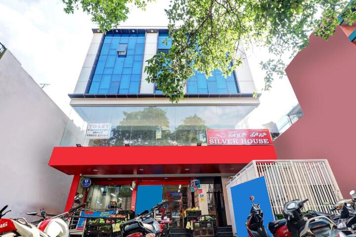 Super Hotel O Silver House Near Mantri Square Mall