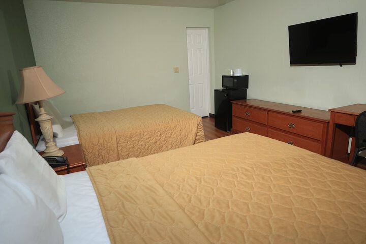 Room 5 of 28