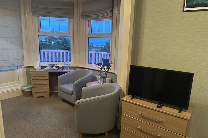 Room 6 of 36