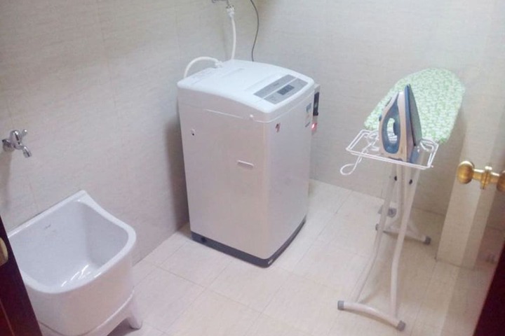 Room 42 of 61
