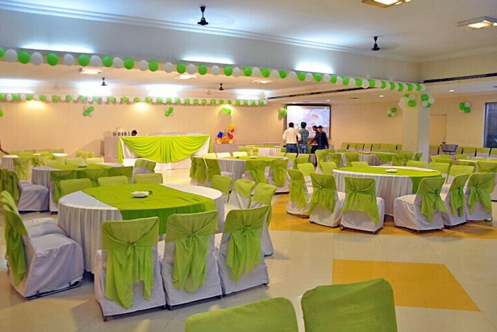 Ballroom/Hall 48 of 65