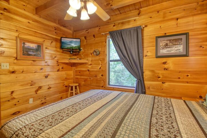 Room 3 of 32