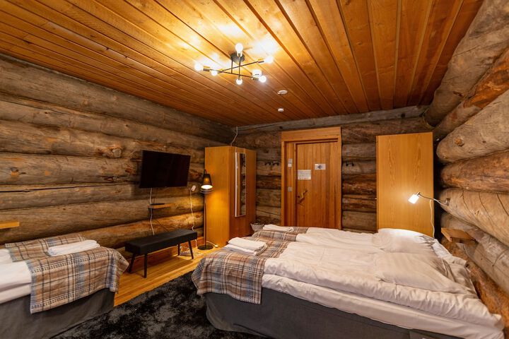 Room 16 of 71