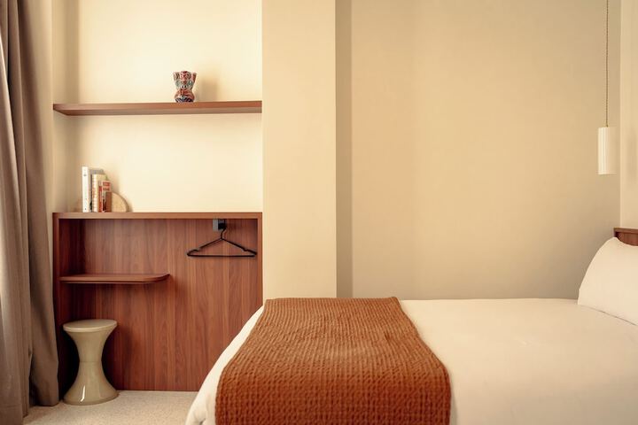 Room 41 of 69
