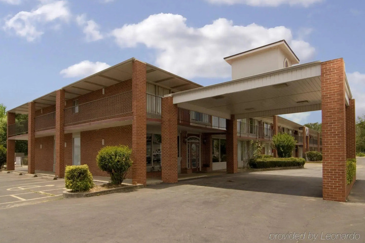 Photo of AMERICAS BEST VALUE INN & SUITES