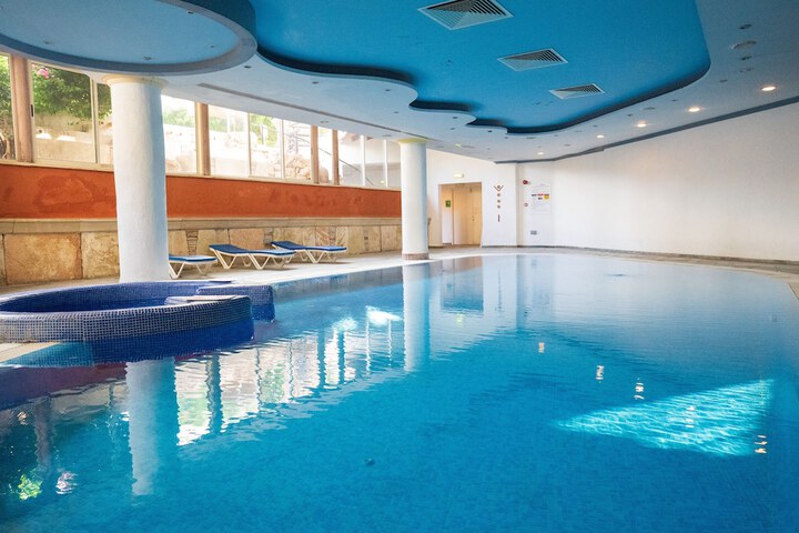 Pool 47 of 73