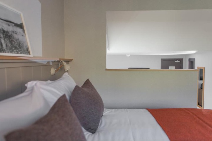 Room 7 of 40