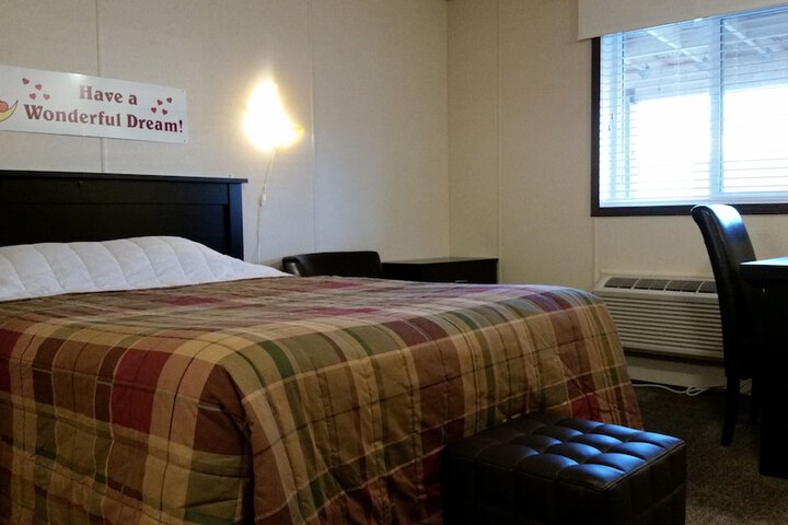 Room 4 of 49
