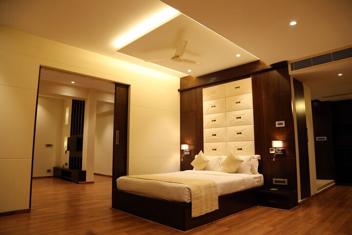 Room 12 of 39