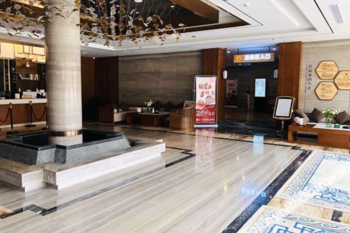 Hotel Interior 4 of 13