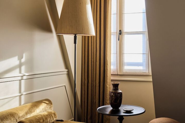 Room 21 of 43