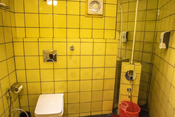 Room 57 of 70