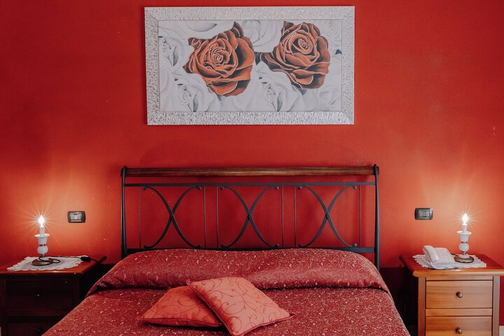 Room 6 of 36