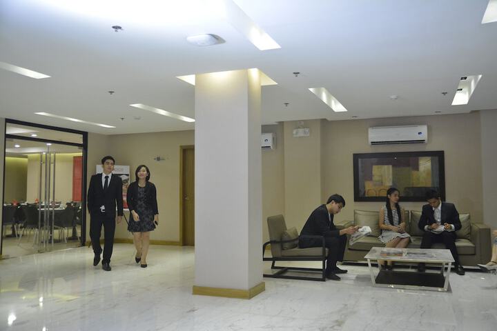 Entrance & Lobby