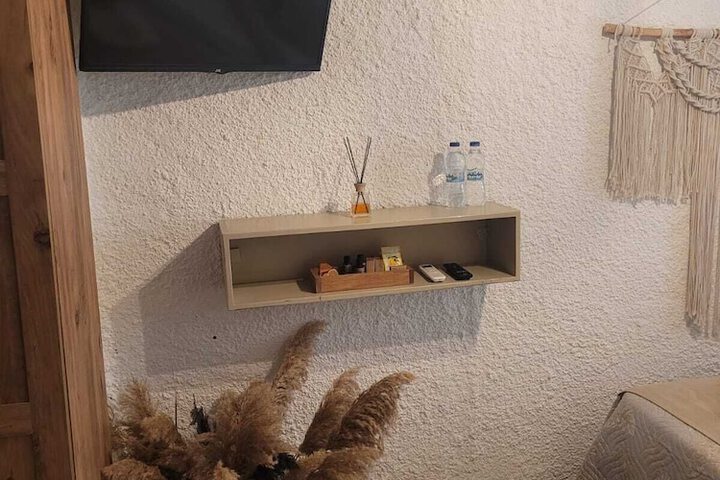 Room 6 of 31