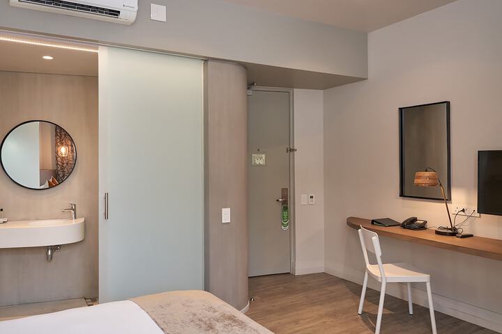 Room 5 of 37