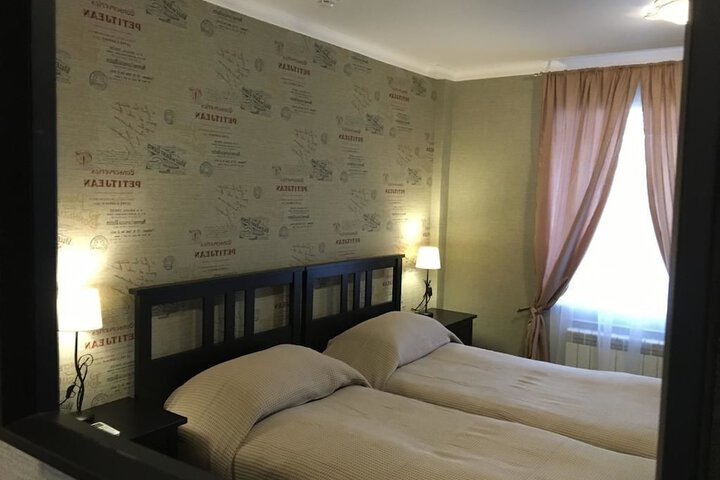 Room 42 of 53