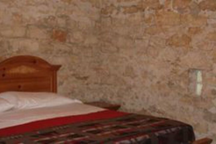 Room 45 of 148