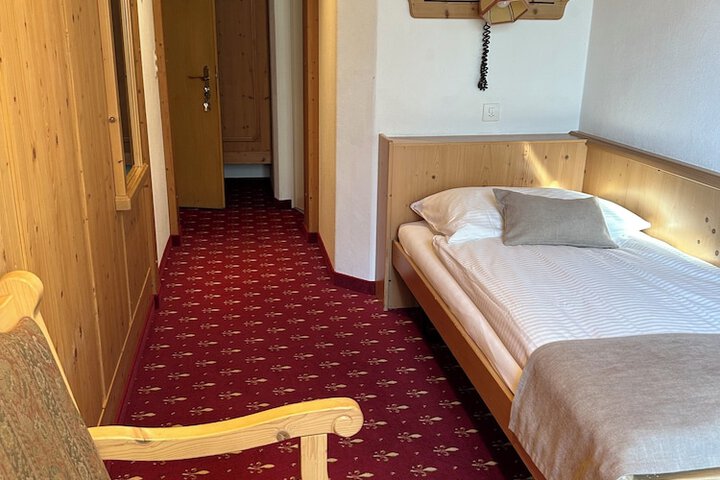 Room 41 of 65