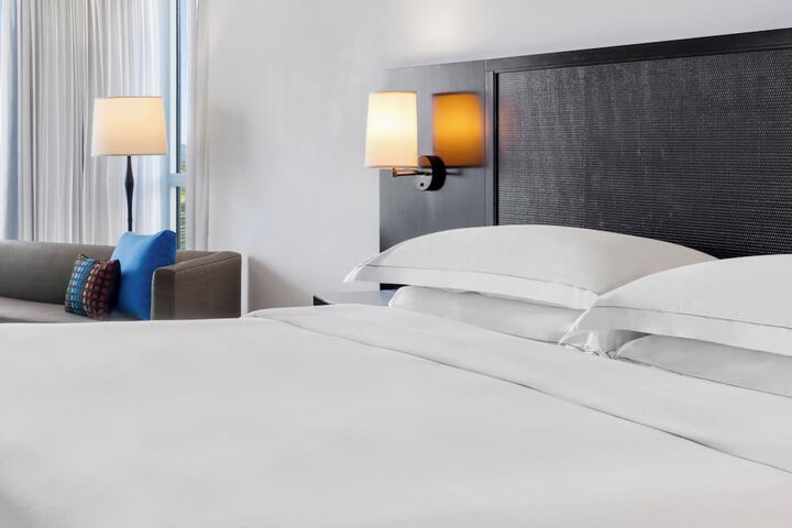 Room 21 of 175