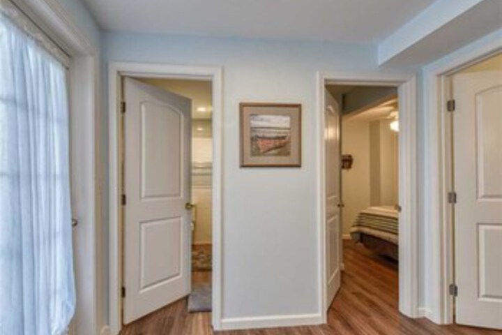 Ballroom/Hall 16 of 30