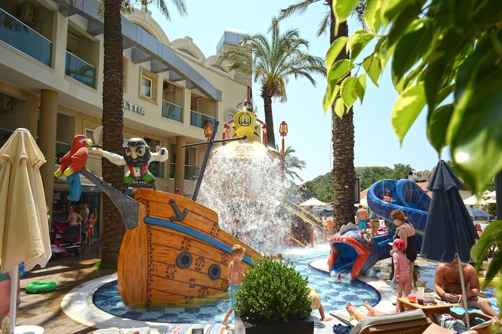 Pools & Facilities