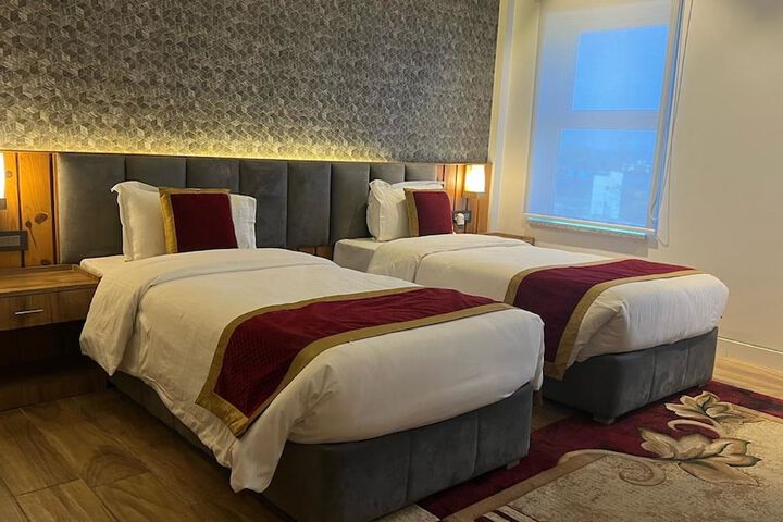 Room 18 of 40