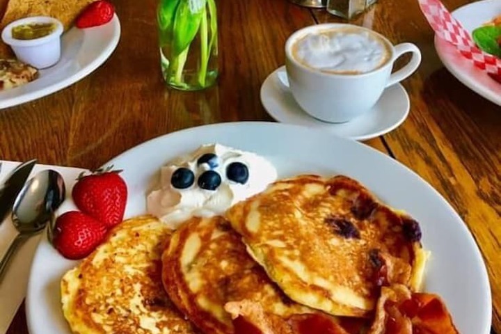 Breakfast/Coffee Service 29 of 46