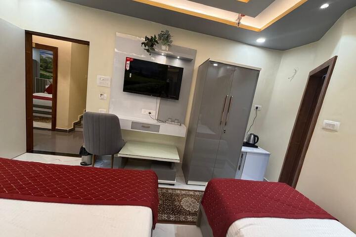 Room 18 of 40