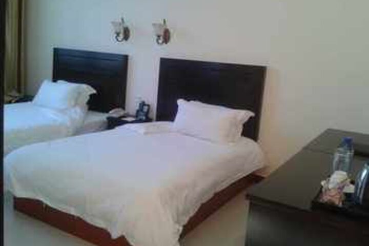 Room 11 of 31